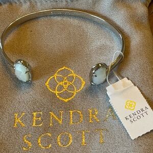 Kendra Scott "Elton Silver Cuff"
Bracelet in Ivory Mother-Of-Pearl |NE…